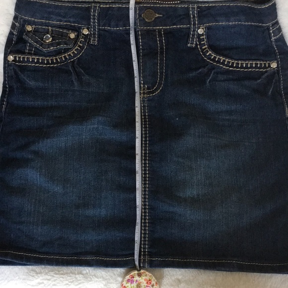 Earl Jean Denim Jeans Skirt Mini Size 6 Rhinestones and Embroidered Stitches - Picture 12 of 14